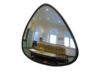 Convex binnenspiegel driehoek 33x33x38cm.