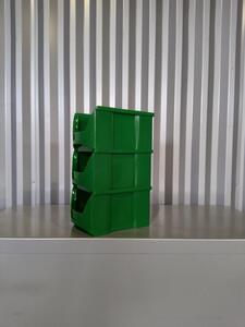 Partij nieuwe, kunststof stapelbakken 235x147x125mm. groen,