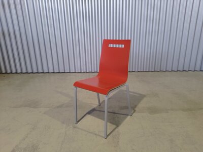 Kantinestoelen houten zitschaal rood