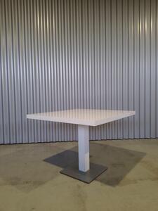 Vergadertafel 100x100cm.
